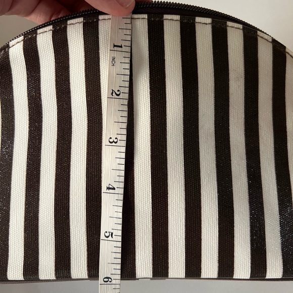 Henri Bendel Cosmetic Pouch Bag - Picture 12 of 12